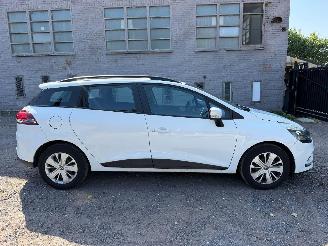 Unfallwagen Renault Clio IV GRANDTOUR CO 2019/7