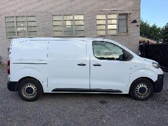 Damaged car Peugeot Expert 2.0HDI 2023/2