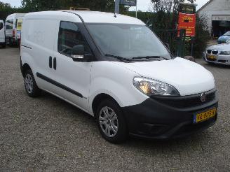 danneggiata veicoli commerciali Fiat Doblo 1.3-16V DIESEL AIRCO 2015/9