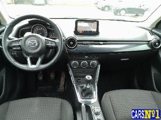 Mazda 2  picture 12