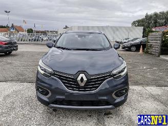 Vaurioauto  passenger cars Renault Kadjar  2022/7