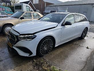 krockskadad bil auto Mercedes E-klasse 300e AMG Line Estate 2024/3