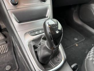 Opel Astra 1.0 Online Edition picture 19