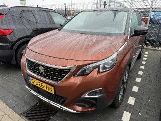 Coche accidentado Peugeot 3008 1.2 PureTech  Blue Lease Premium 2019/10