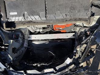 Tesla Model Y Long Range AWD 75kWh picture 16