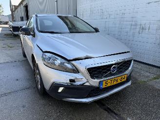 Vaurioauto  passenger cars Volvo V-40 1.6 T4 Momentum 2014/5