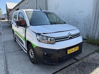 skadebil bedrijf Citroën Berlingo 1.5 BlueHDi 130 Automaat 2023/11