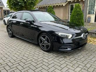 Unfallwagen Mercedes A-klasse 180 d AMG LINE PANORAMADAK NAVI CAMERA LED 2019/7