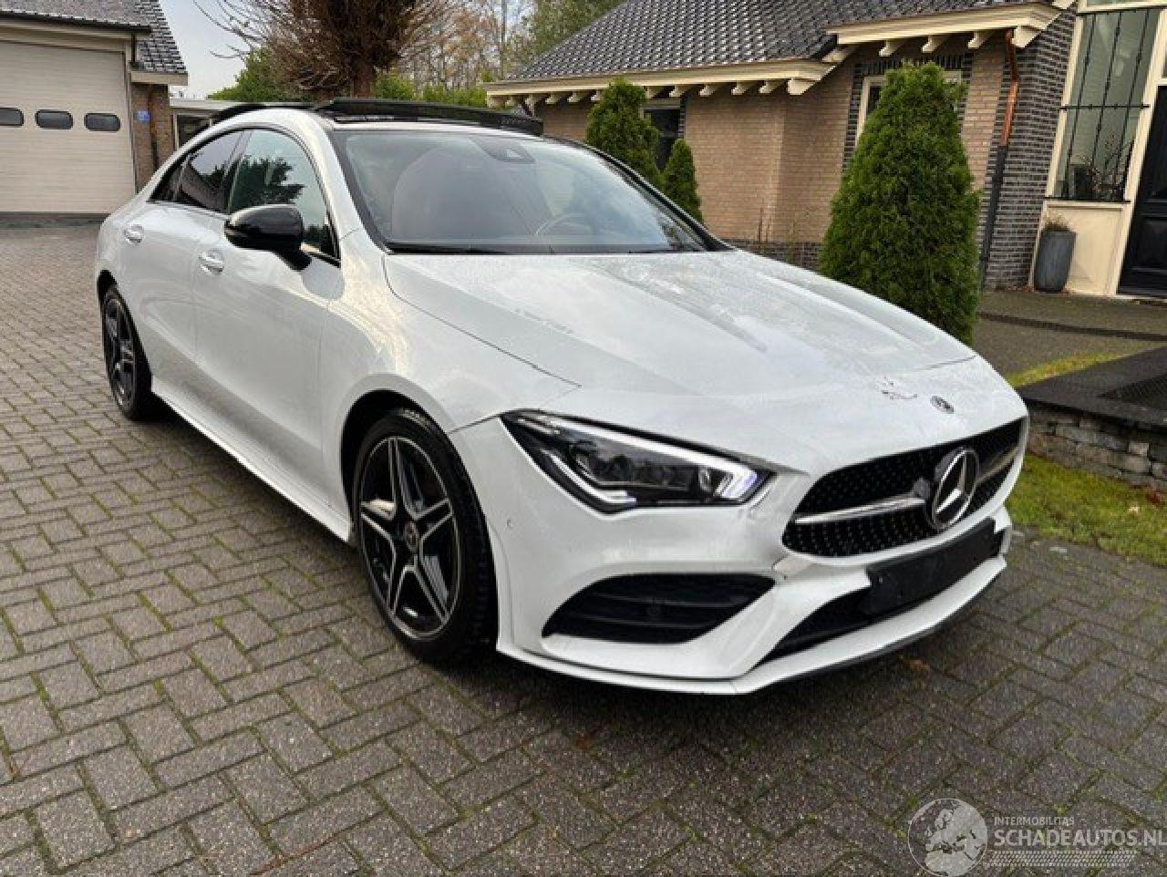 Mercedes Cla-klasse 180 AMG LINE PANO NAVI CAMERA
