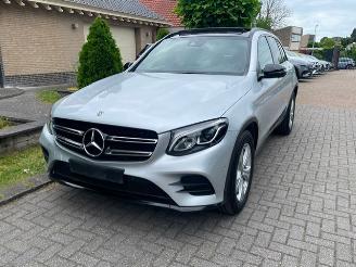 damaged passenger cars Mercedes GLC 220 d 4MATIC AMG LINE PANO NAVI CAMERA LED 2018/1