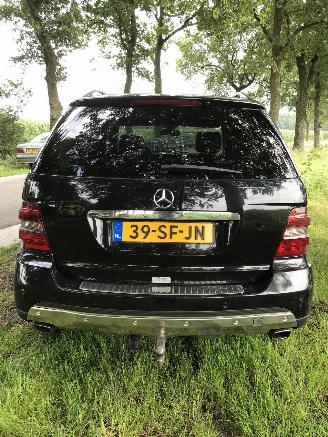 Mercedes ML 320-350 CDI 4X4 picture 2