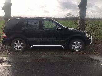 Mercedes ML ML 270 CDI picture 2