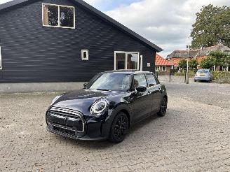 Coche accidentado Mini Cooper SPORT PANO AUTOMAAT LEER LED NAVI B.J 2021 2021/5