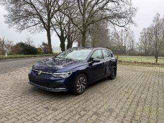 skadebil auto Volkswagen Golf HYBRIDE PLUG IN AUTOMAAT NAVI CLIMA CAMERA VIRT DASH LED B.J 2023 2023/12