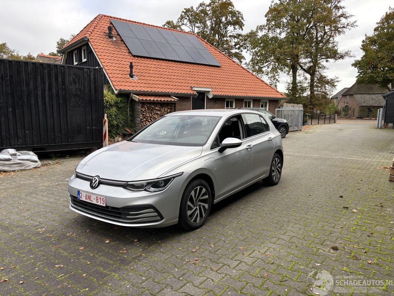 Volkswagen Golf HYBRIDE PLUG IN AUTOMAAT NAVI CLIMA CAMERA LED VIRT DASH B.J 2021