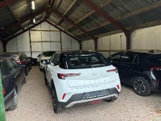 uszkodzony samochody osobowe Opel Mokka-E Elektrische Automaat Leer Navi Clima Camera B.J 2025 2025/2