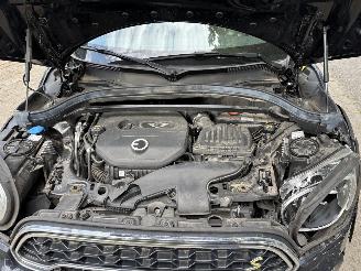 Mini Countryman HYBRIDE PLUG IN SE 4AWD AUTOMAAT NAVI CLIMA LEER LED PDC B.J 2019 picture 17