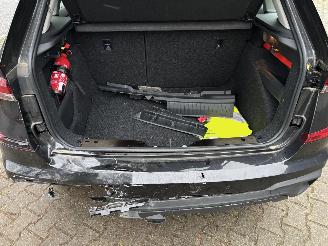 Skoda Kamiq AUTOMAAT STYLE CLIMA CAMERA CRUISE LED B.J 2025 picture 12