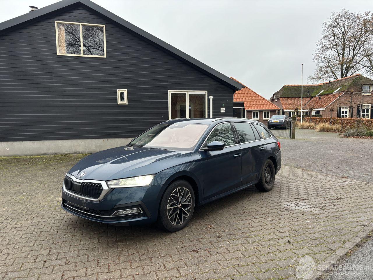Skoda Octavia AUTOMAAT STYLE NAVi CLIMA CAMERA LED B.J 12-2024