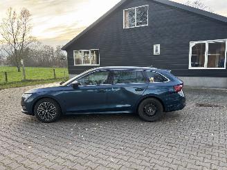 Skoda Octavia AUTOMAAT HYBRIDE NAVI CLIMA VIRT DASH CAMERA TREKHAAK LED B.J 12-2024 picture 5