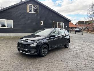 Coche accidentado Hyundai Bayon AUTOMAAT BLACK EDITION T-GDI 100 PK NAVI AIRCO CAMERA LED B.J 11-2025 2025/11