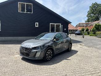 Voiture accidenté Peugeot 208 GT HYBRIDE 136 PK PANO AUTOMAAT NAVI CLIMA CAMERA LED B.J 2025 2025/7