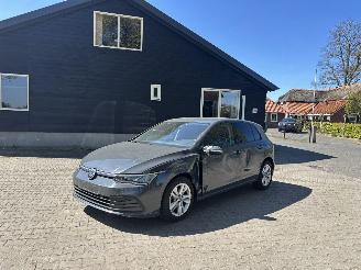 Avarii autoturisme Volkswagen Golf 8 TSI 110 PK NAVI CLIMA CAMERA LED PDC PRIVACY GLASS B.J 04-2023 2023/4