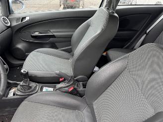 Opel Corsa D picture 16