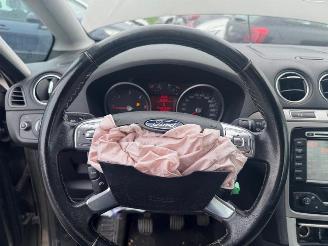 Ford S-Max  picture 11