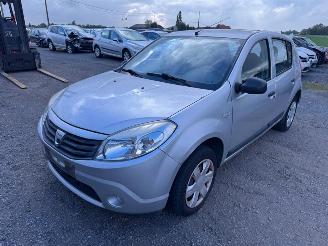 Vaurioauto  passenger cars Dacia Sandero I 2008/11