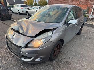 skadebil auto Renault Scenic  2011/3