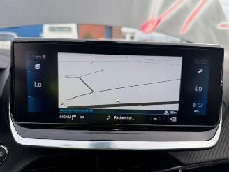 Peugeot 208  picture 26