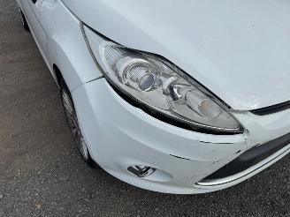 Ford Fiesta TITANIUM picture 13