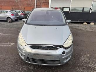 Ford S-Max  picture 2