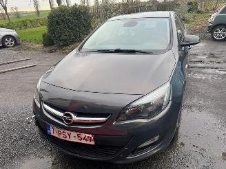 Vaurioauto  passenger cars Opel Astra  2014/5
