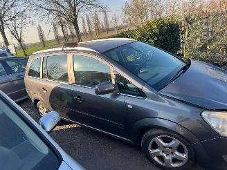 Opel Zafira  picture 5