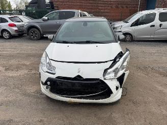 damaged passenger cars Citroën DS3 SO CHIC 2014/5