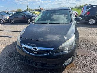 škoda osobní automobily Opel Astra J  ACTIVE 2013/1