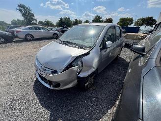 Damaged car Honda Jazz ES 2008/3