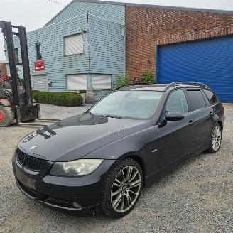 uszkodzony samochody osobowe BMW 3-serie 318I 2008/2