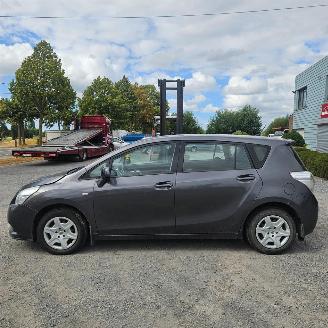 Vaurioauto  passenger cars Toyota Verso ACTIVE 2012/2