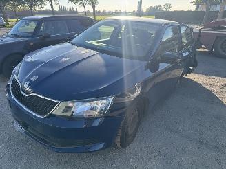 Vrakbiler auto Skoda Fabia  2017/10