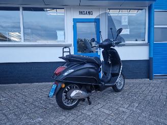 Vespa  SPRINT 25KM picture 7