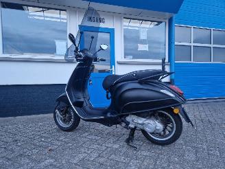 Vespa  SPRINT 25KM picture 10