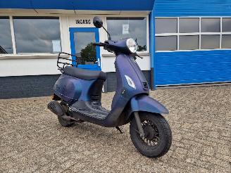 skadebil bromfiets BTC  RIVA 45KM 2020/12