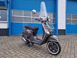 Vespa  LXV VIE DELLA MODA picture 2