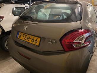 Peugeot 208 208 I (CA/CC/CK/CL), Hatchback, 2012 / 2019 1.6 e-HDi FAP picture 6
