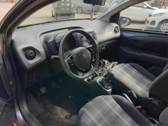 Peugeot 108  picture 7