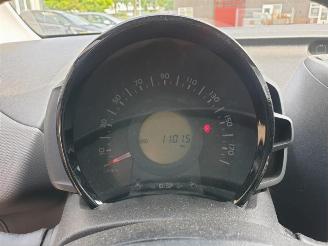 Peugeot 108  picture 8