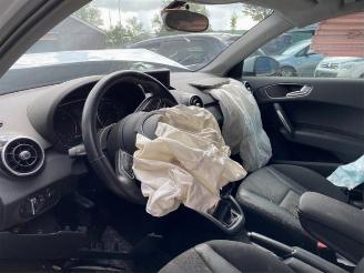 Audi A1 A1 Sportback (8XA/8XF), Hatchback 5-drs, 2011 / 2018 1.6 TDI 16V picture 13